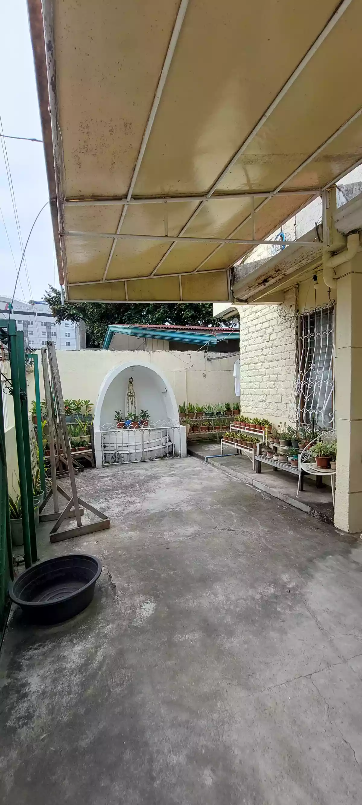 House & Lot walking Distance to Schools , Hospital, and More. — House and Lot in Cebu, Philippines — Photo 2