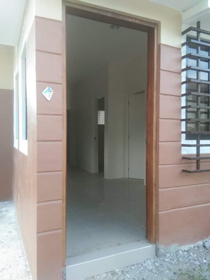 BONGALOW UNIT AT TOWNHOUSE VERDE — House and Lot in Negros Occidental, Philippines — Photo 3