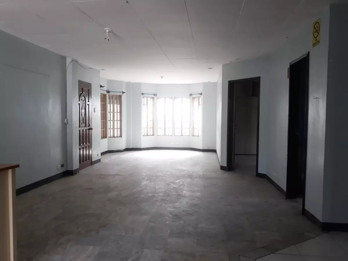 commercial house for rent in Mandaue city Cebu — Building in Mandaue City, Cebu, Philippines — Photo 5