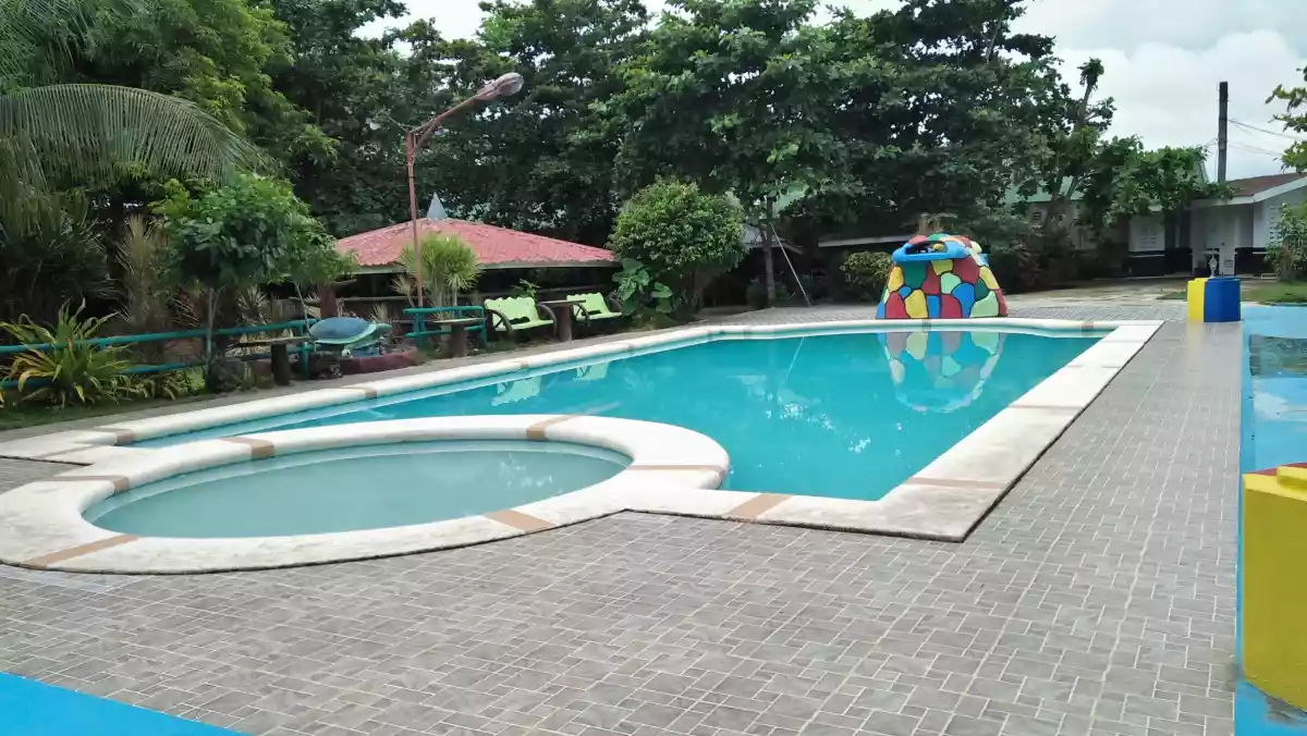 Beach Resort in San Remegio — Beach House / Resort — Photo 6