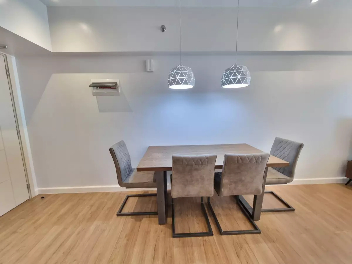 2 BR + Parking in Ayala — 2 Bedrooms in Cebu City, Philippines — Photo 6