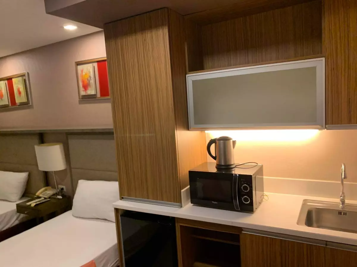 Condominium at Poblacion Makati - Antel Spa Suites Makati 