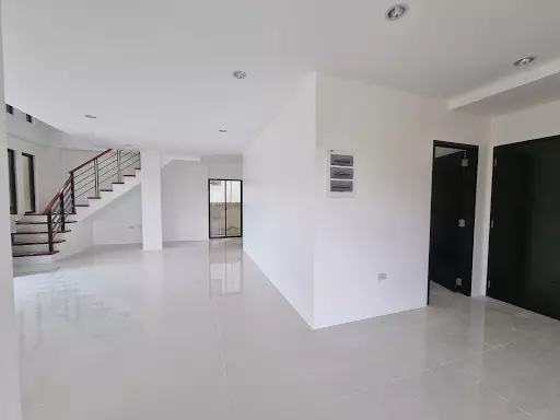 Open photo 19 of 25 — 5 bedroom house and lot in Minglanilla Highlands