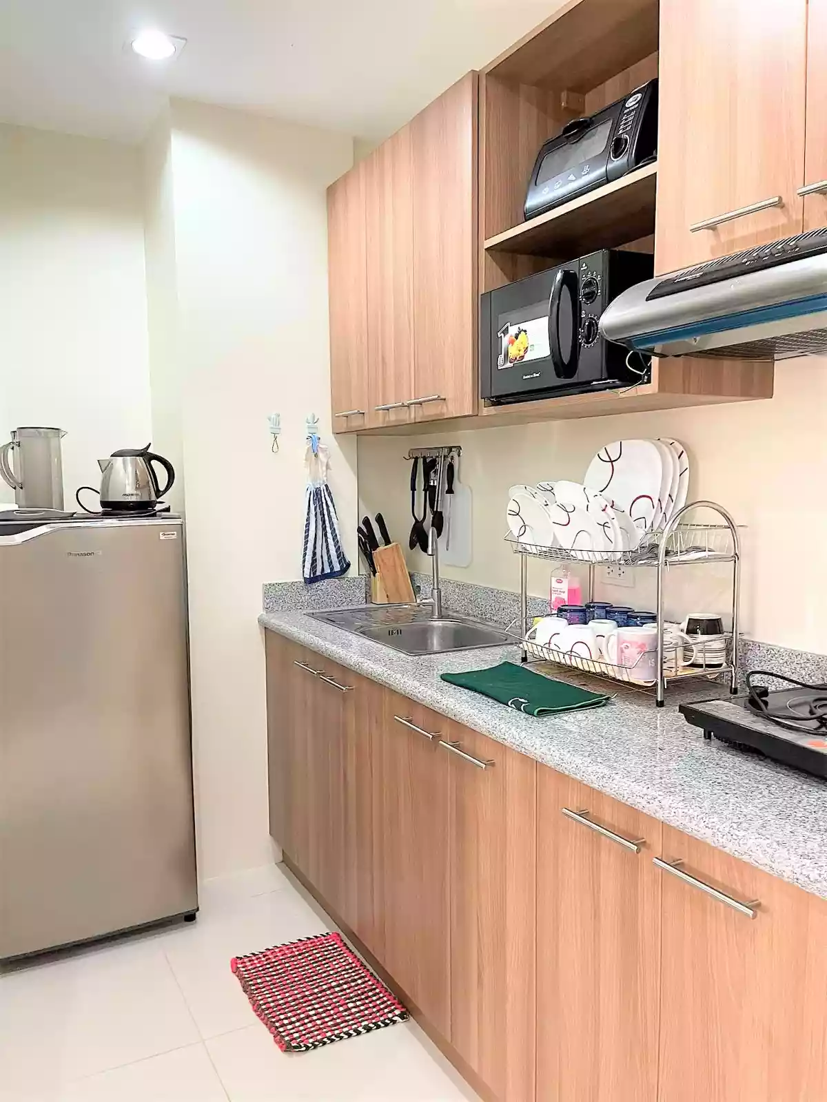 FURNISHED ONE-BEDROOM at Midpoint Residences - photo 5