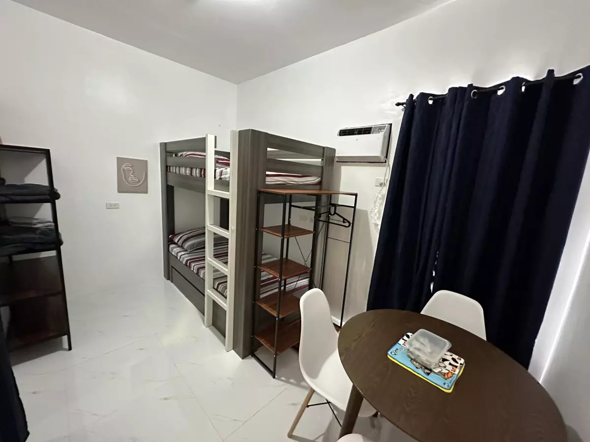 Elegant 1-BR fully furnished condo in Mactan near CCLEX exit - Royal Oceancrest Mactan — 1 Bedroom in Lapu-Lapu City, Cebu, Philippines — Photo 5