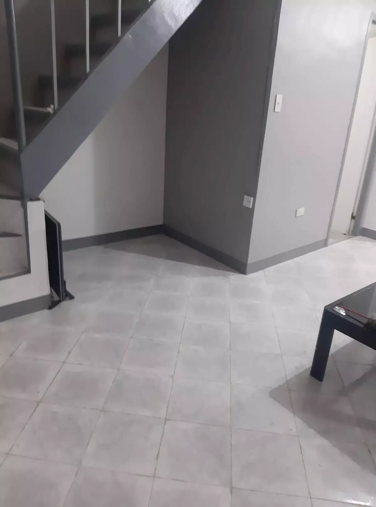 FOR RENT SEMI-FURNISHED TOWNHOUSE UNIT IN MACTAN CEBU CITY  - photo 6