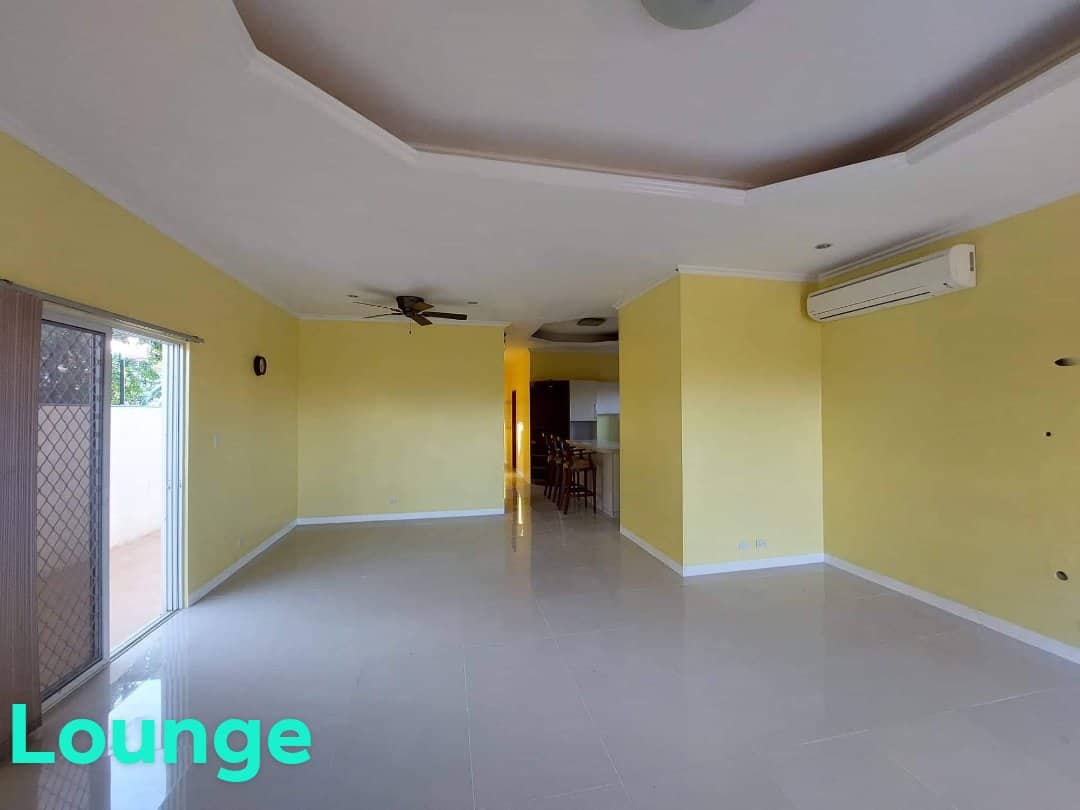 Open photo 11 of 13 — Bungalow House For Sale