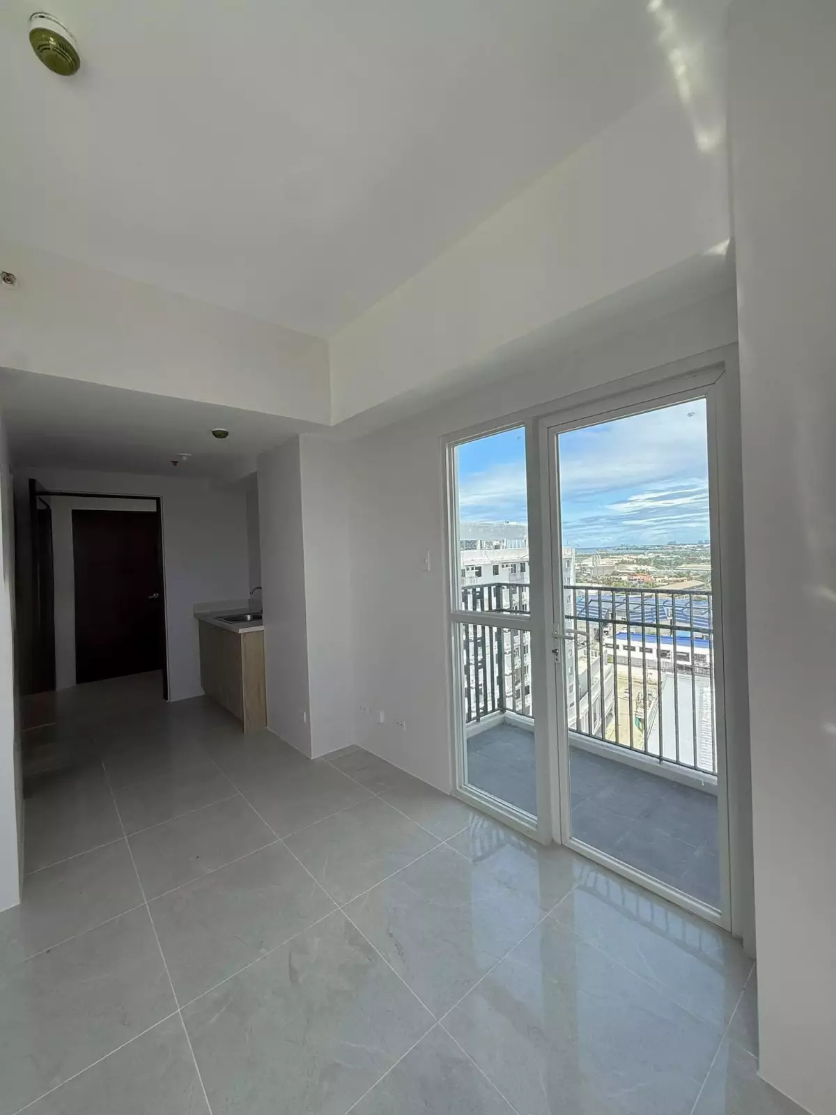 Studio unit for Assume — Studio in Cebu, Philippines — Photo 4