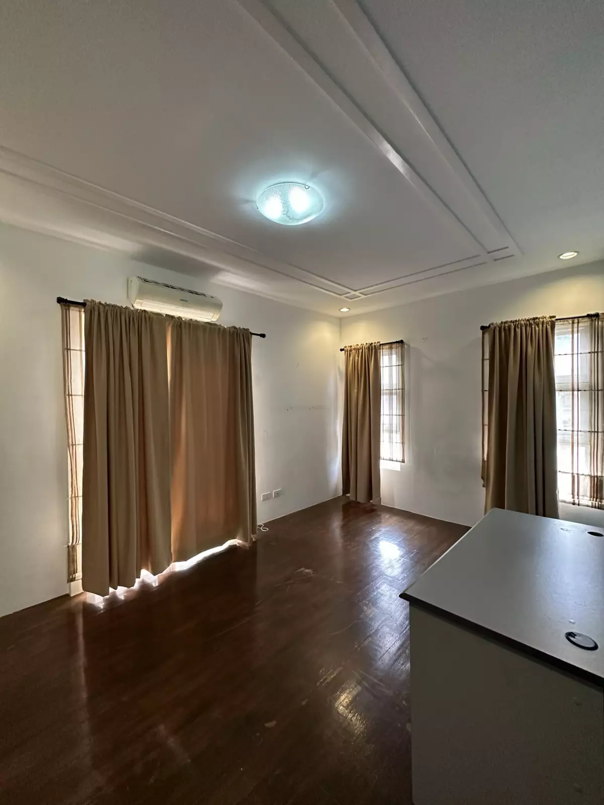 Open photo 19 of 19 — BEAUTIFUL HOUSE AND LOT 