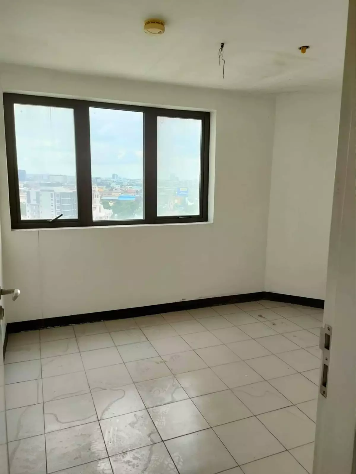 FOR SALE! The Persimmon Condo — 2 Bedrooms in M. Borces Street, Cebu City, Central Visayas — Photo 5