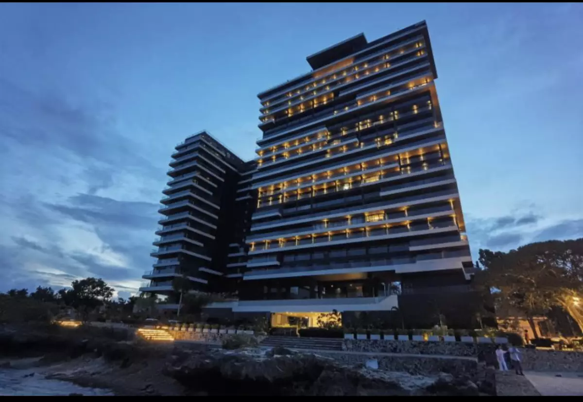 The Reef studio unit with extended balcony for a total of 73sqm. floor area  - photo 2