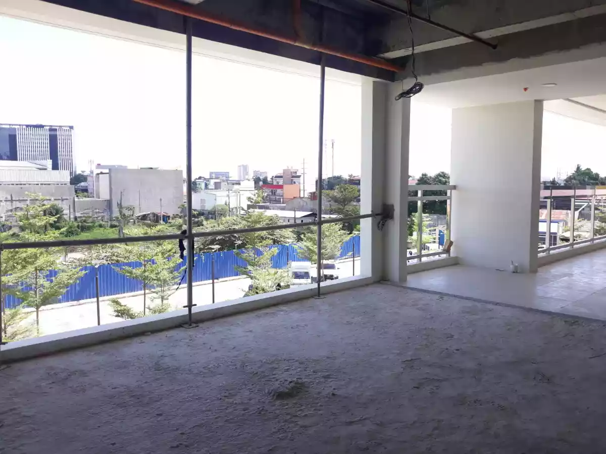 Open photo 12 of 13 — For rent Office, Commercial Space in Banilad along AS Fortuna St.