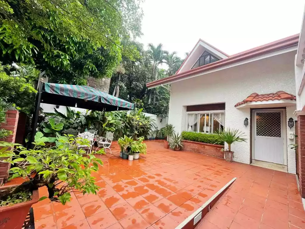 Elegant 2 Storey House and Lot for Sale in Sucat, Paranaque