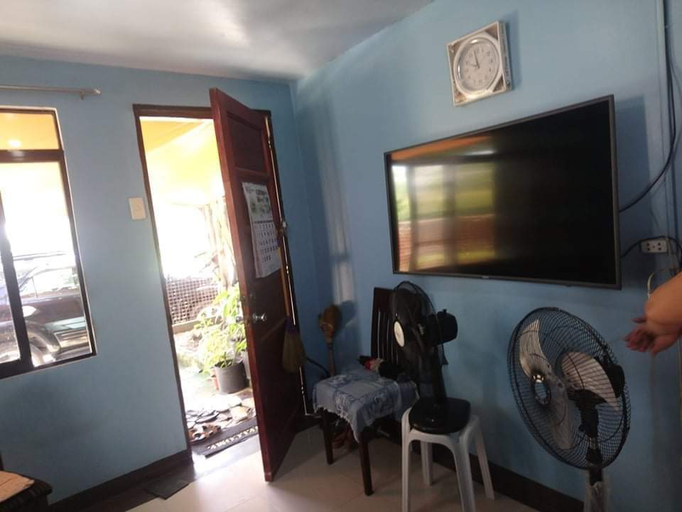 Rush assume unit 680k near entrance of subd. And along the main road lang. — House and Lot in Azura St, Brgy Pandac, Pavia — Photo 4