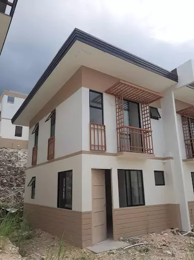 Casamira Naga: End Unit Townhouse B for Assume — Townhouse in City of Naga, Cebu, Philippines — Photo 7