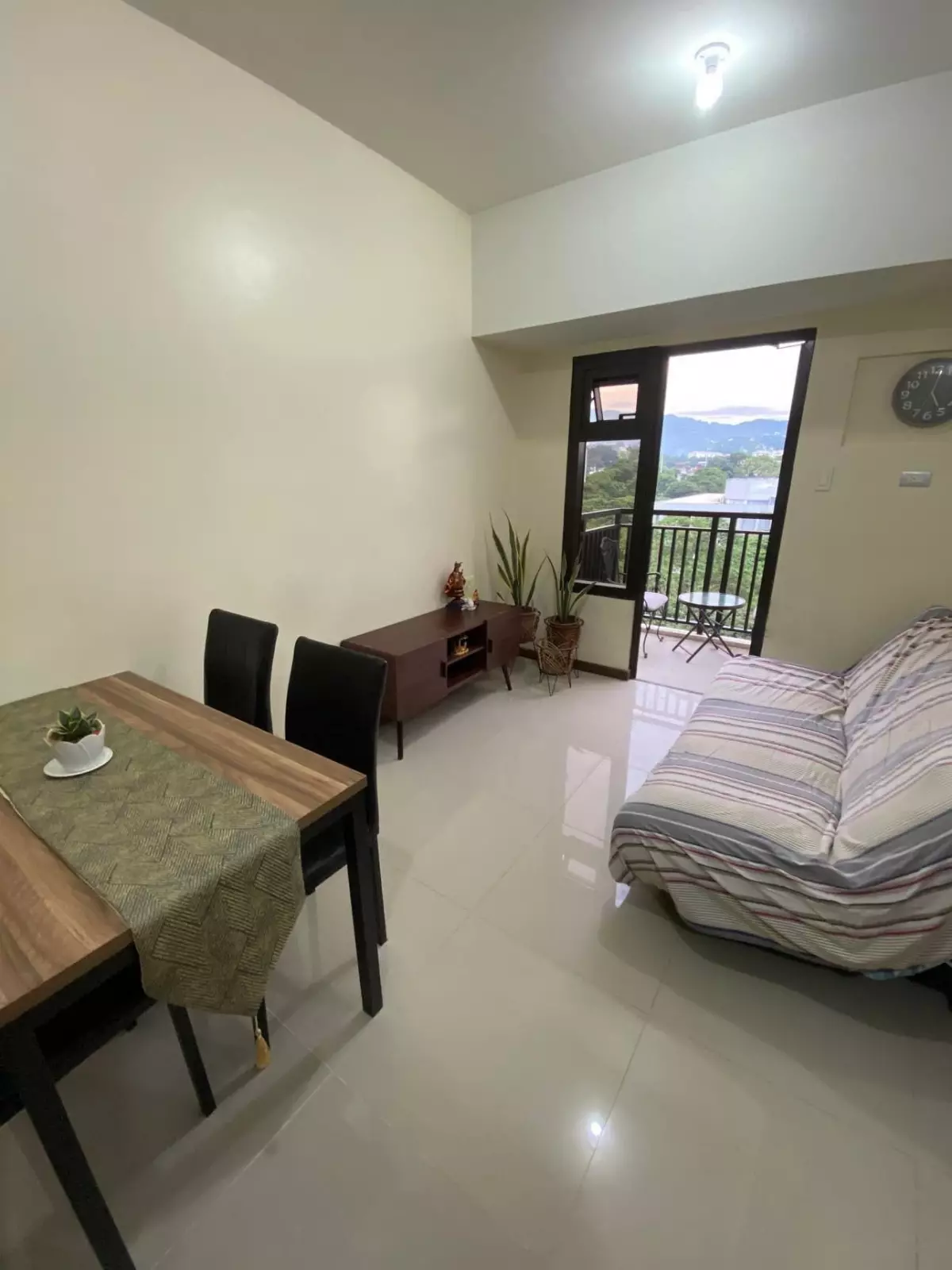 One Bedroom Furnished Condo with Balcony at AZALEA PLACE - CEBU CITY  - photo 5