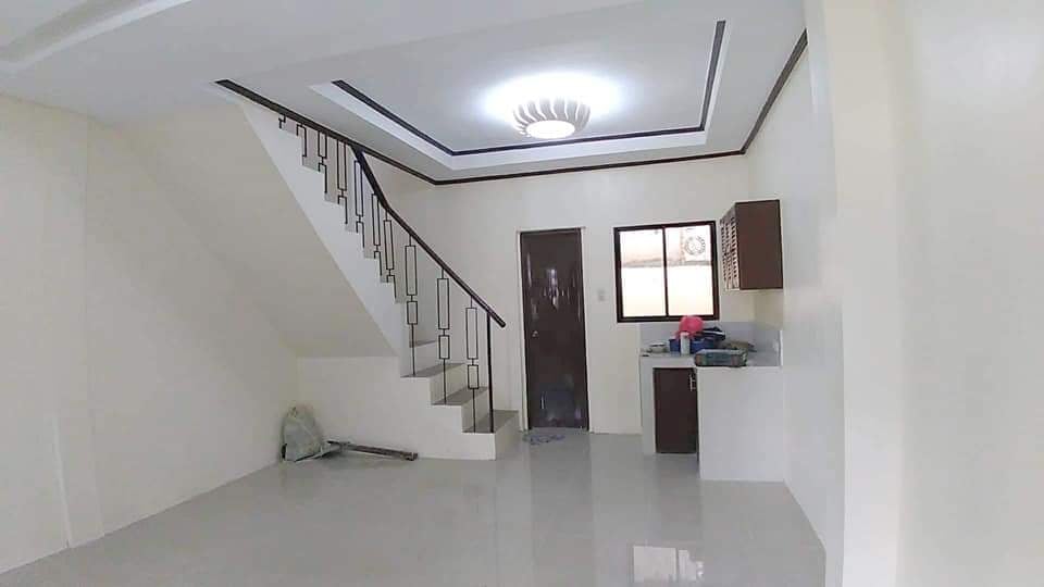 RUSH SALE HOUSE & LOT IN MANDAUE  - photo 3