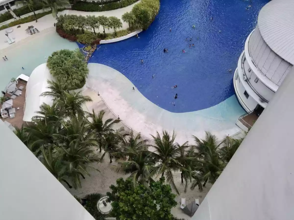 Open photo 12 of 13 — Fully Furnished Studio Unit with Balcony FOR SALE in Azure Urban Resort Residences!