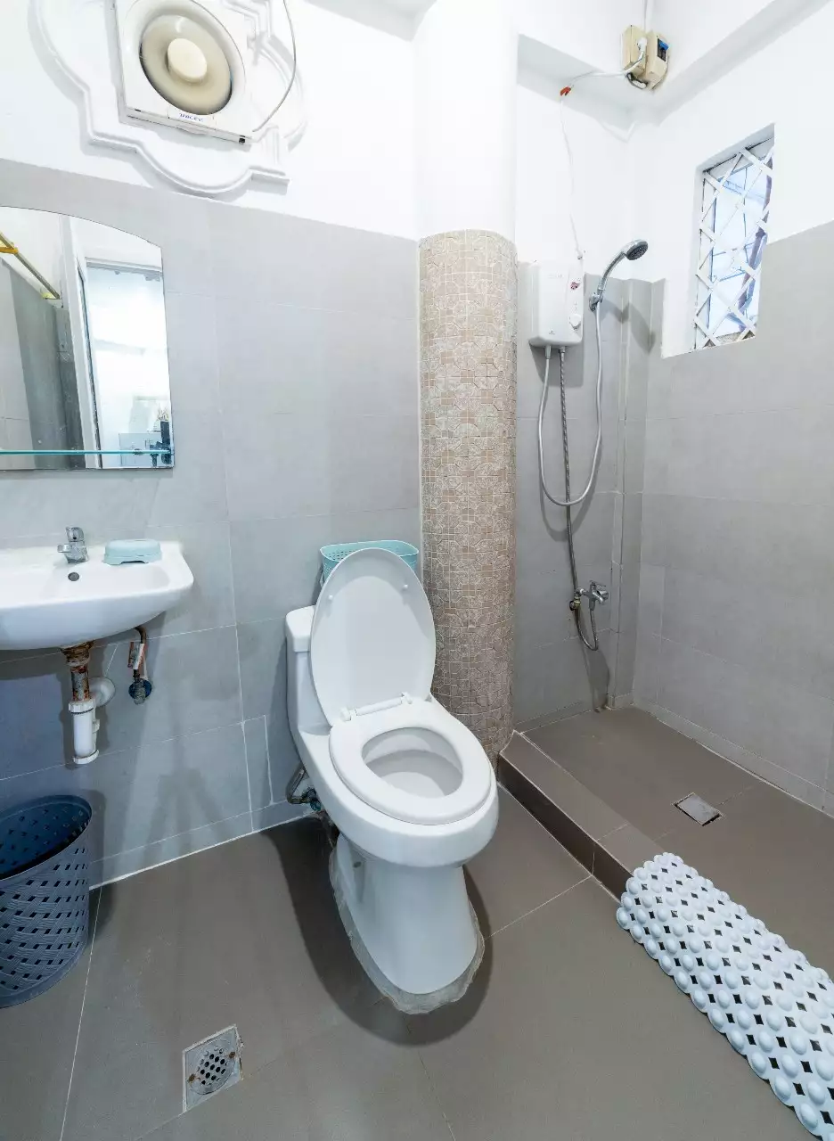 HOUSE AND LOT - photo 7