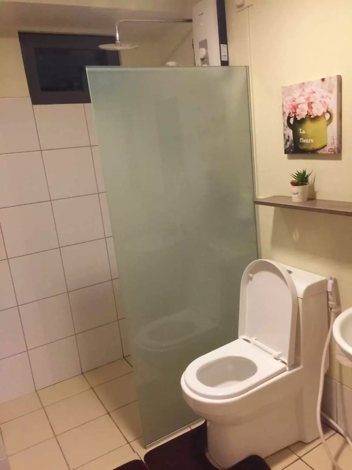 2 BEDROOM UNIT For Sale in Horizon 101 Cebu City. — 2 Bedrooms in Cogon Ramos, Cebu City, Cebu — Photo 3