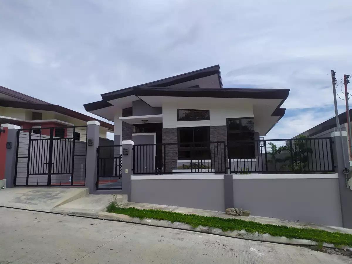 THE MOST LUXURIOUS SUBDIVISION WITH GREAT AMENITIES LOCATED AT THE HEART OF THE CITY — Residential Lot in Davao del Sur, Philippines — Photo 6