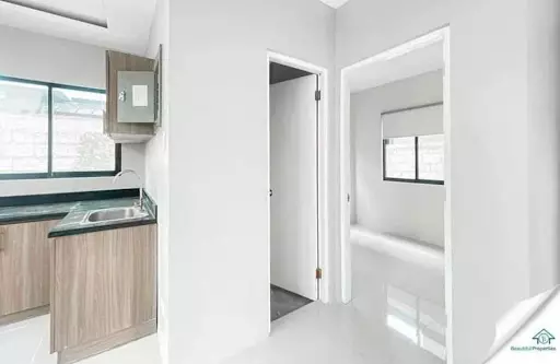 Open photo 16 of 17 — For sale/rent