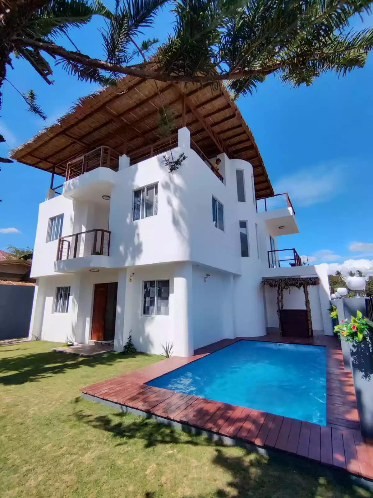 FOR SALE NEWLY BUILT BEAUTIFUL 3 STOREY HOUSE and LOT w/ ROOF DECK and POOL