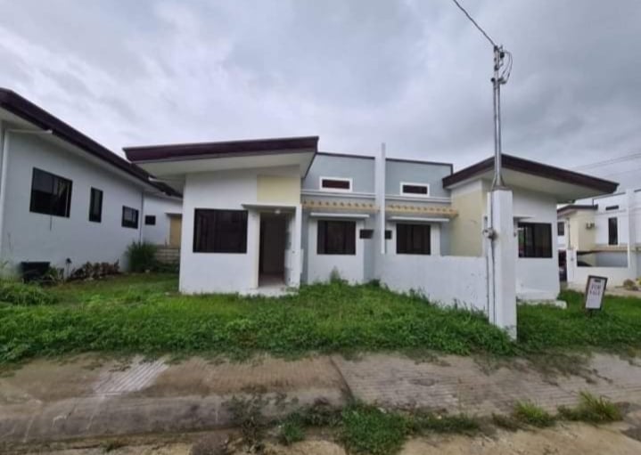LA ALMIRAH CREST SUBDIVISION — House and Lot in Liloan, Cebu, Philippines — Photo 3