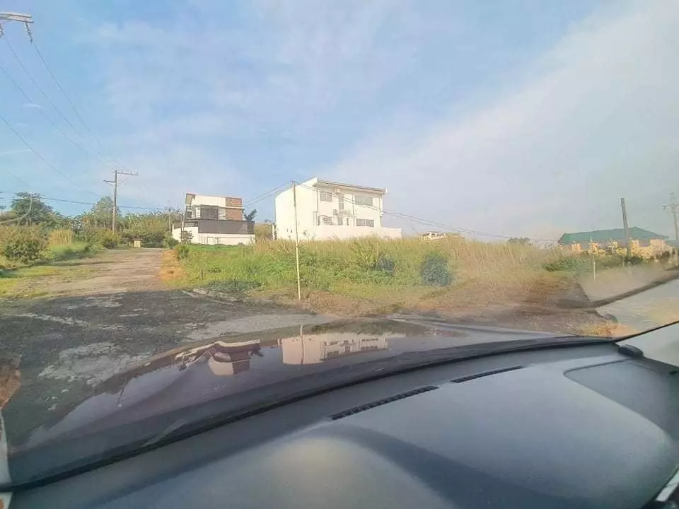 LOT FOR SALE -RESIDENTIAL LOT INSIDE SUBDIVISION IN TAGAYTAY — Residential Lot in End, Tagaytay, Cavite — Photo 3
