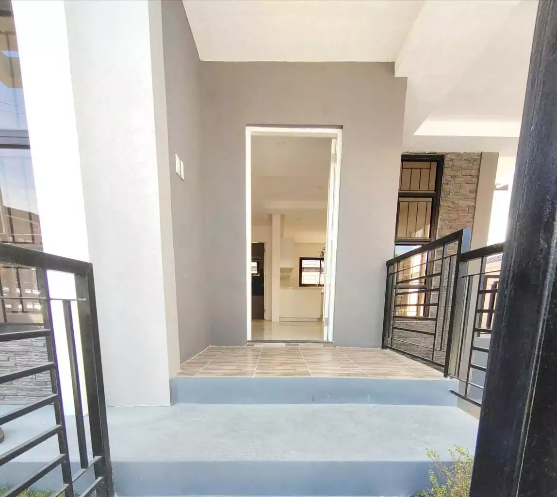 2 STOREY HOUSE & LOT @ILUMINA ESTATE - photo 3