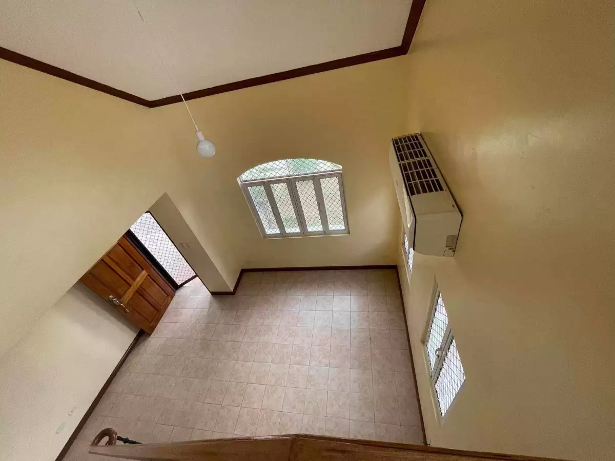 For Sale House and Lot in Corona Del Mar - photo 7