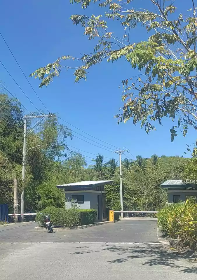 FULLY FURNISHED HOUSE AND LOT FOR SALE in AMOA COMPOSTELA — House and Lot in Cebu, Philippines — Photo 6