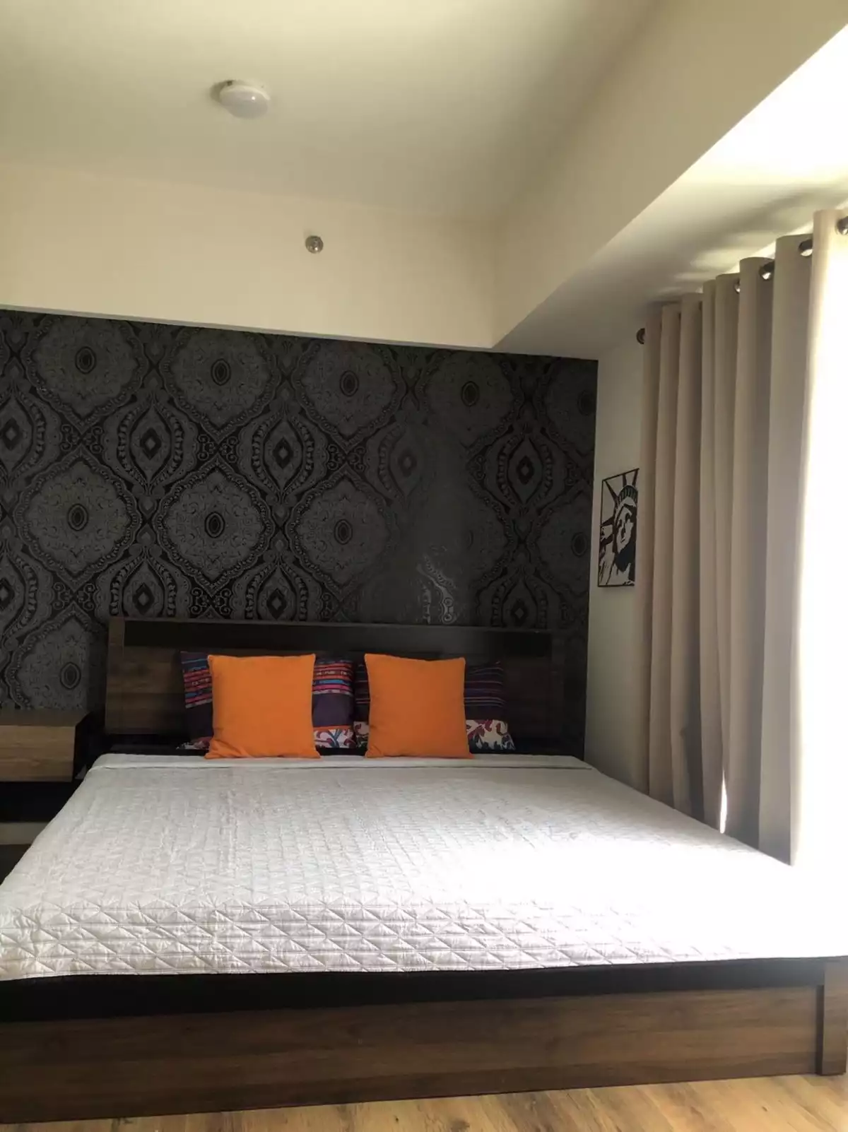 Open photo 13 of 14 — SEDONA 2-Bedroom + Parking Condo FOR RENT!!!!