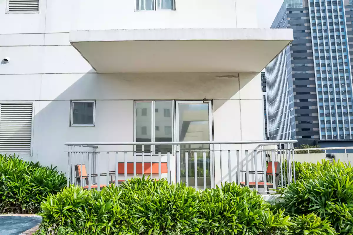2-BR CONDO UNIT IN IT PARK FOR SALE - photo 6