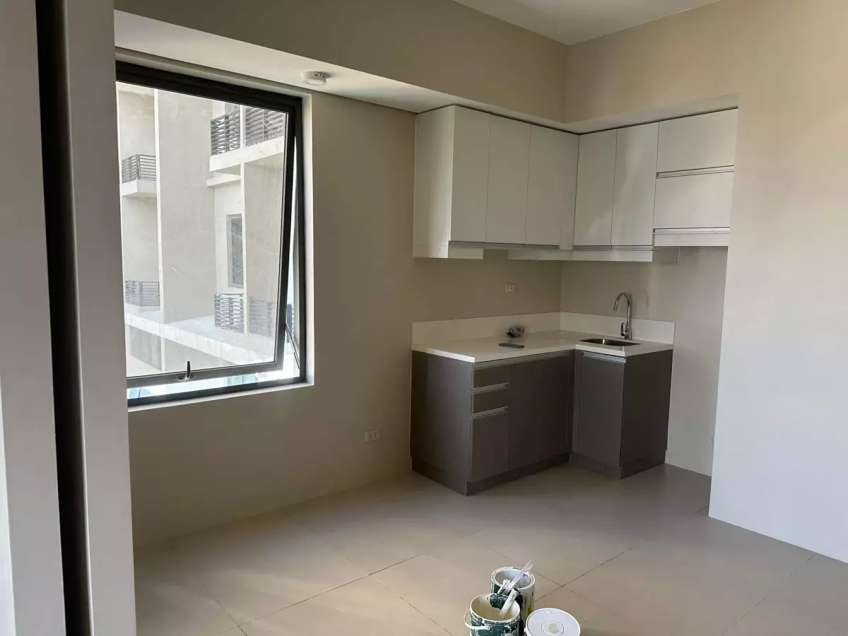 FOR ASSUME 1 BEDROOM UNIT WITH BALCONY IN BASELINE PRESTIGE - photo 5