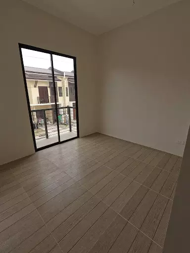 SERENIS HOUSE AND LOT FOR ASSUME save up to 1M — Townhouse in Mohon Road, Talisay, Cebu — Photo 6