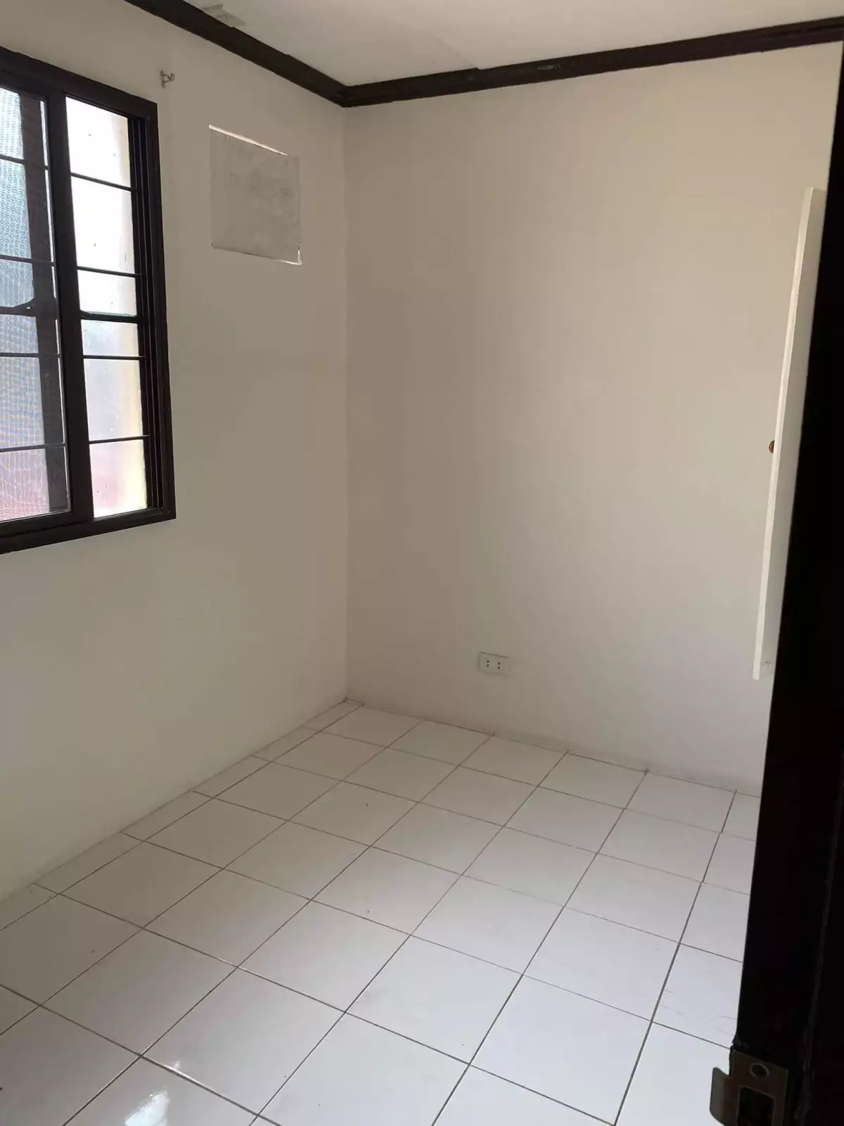 Open photo 19 of 21 — House and Lot With Commercial Space at BF Homes Las Pinas