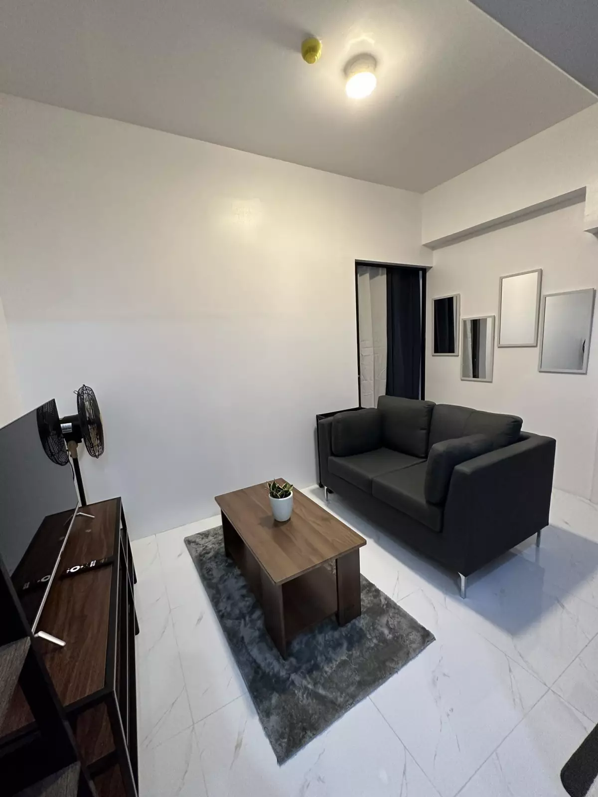 Elegant 1-BR fully furnished condo in Mactan near CCLEX exit - Royal Oceancrest Mactan — 1 Bedroom in Lapu-Lapu City, Cebu, Philippines — Photo 3