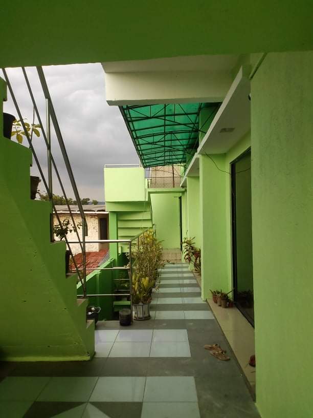 INCOME GENERATING HOUSE AND LOT with *9 doors apartment  - photo 2