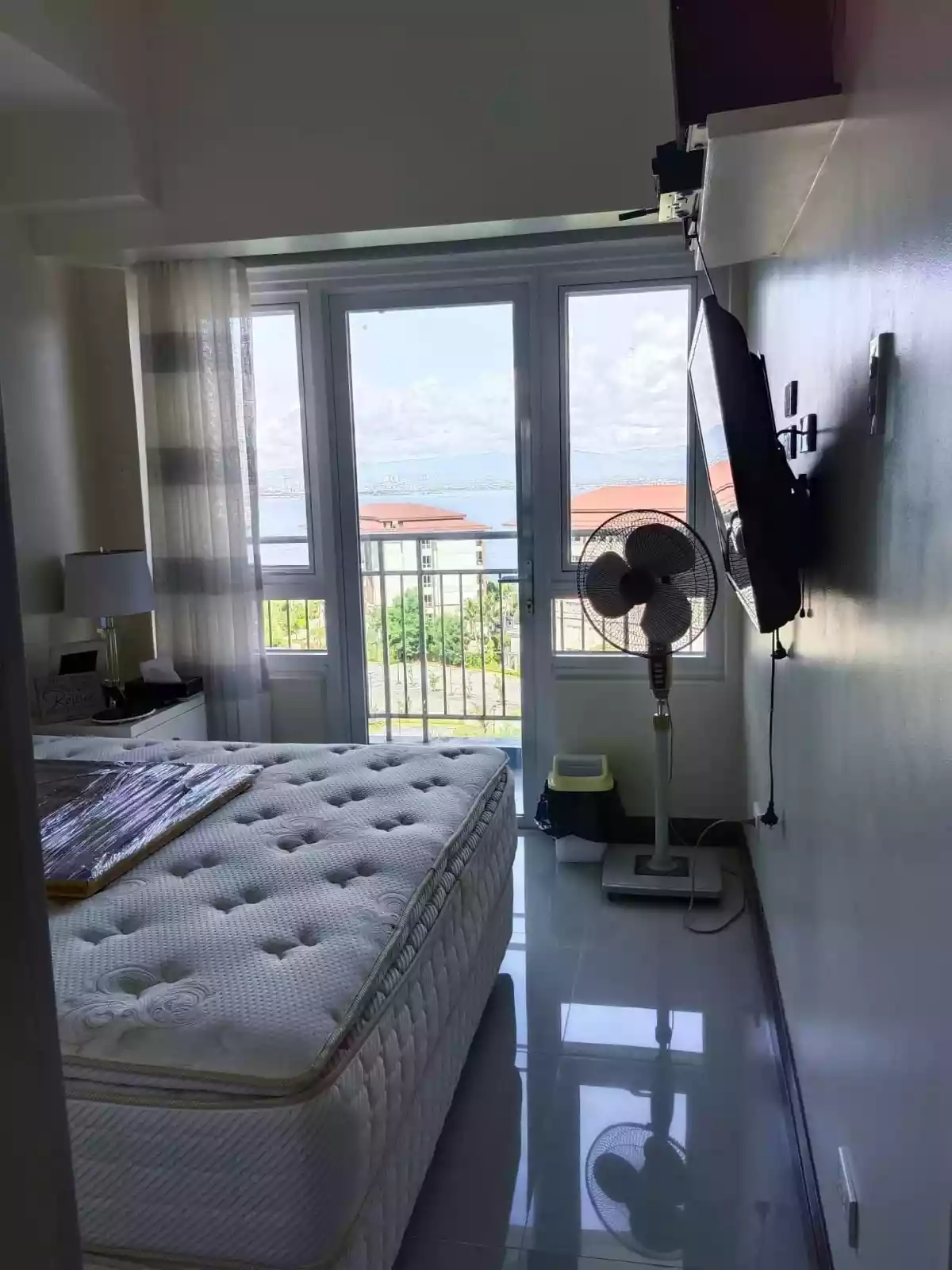 Open photo 20 of 33 — Amisa Private Residences with 2 bedroom with Balcony and maids quarter