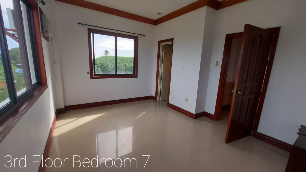 Open photo 12 of 12 — Rush house and lot for sale