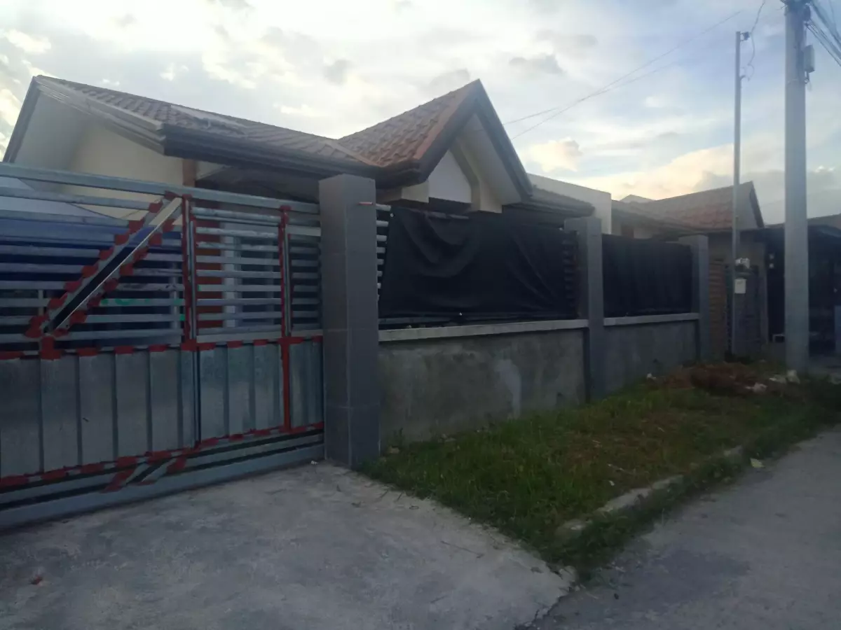 SOLD Agan Lagao For Assume With Light and Water Gated and Fenced — House and Lot in Junction road, General Santos City, South Cotabato — Photo 2