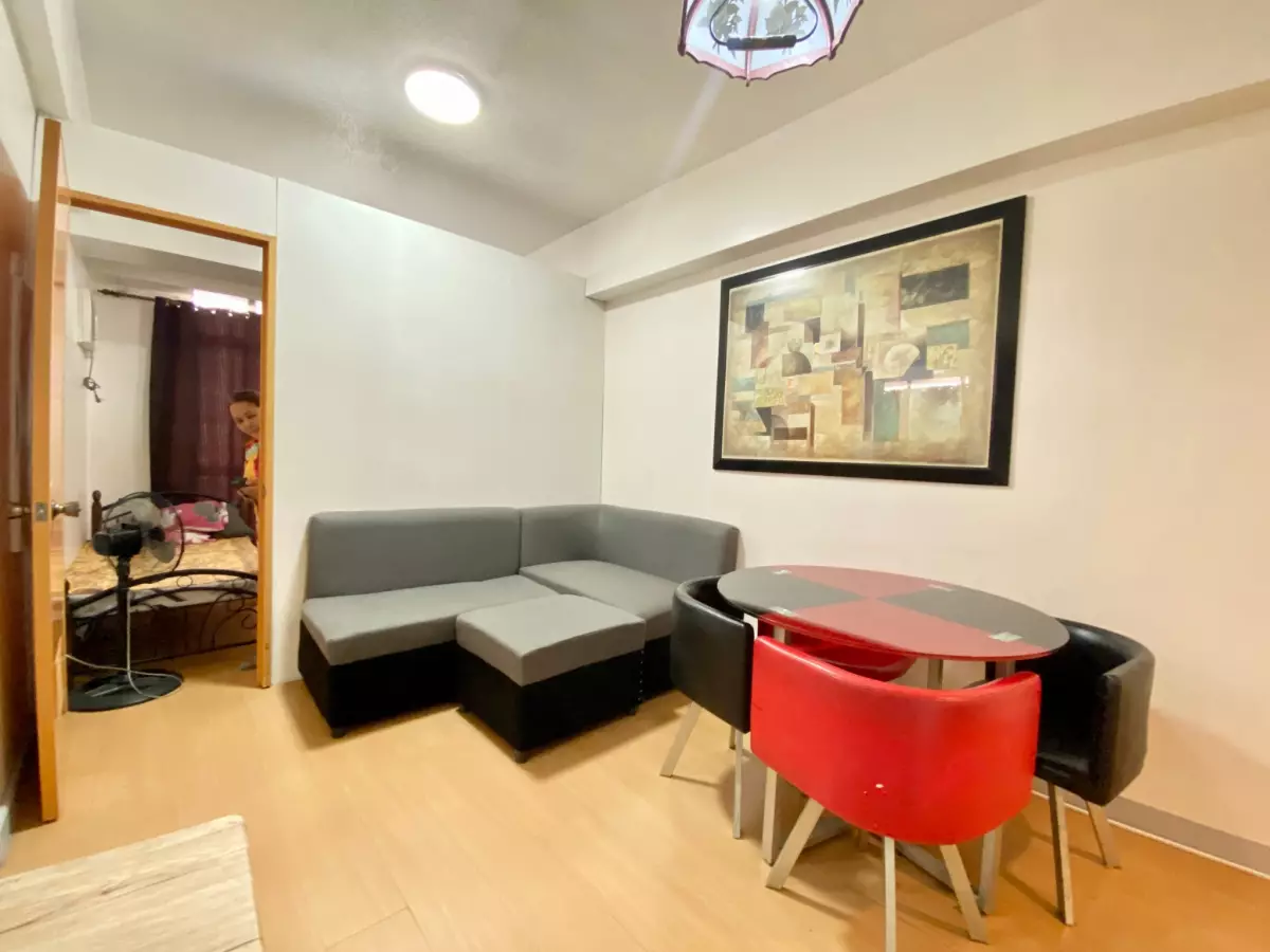 CORNER 1BR UNIT FOR RENT & SALE at Forbeswood Heights, BGC — 1 Bedroom in Rizal Drive, Taguig, Metro Manila — Photo 6