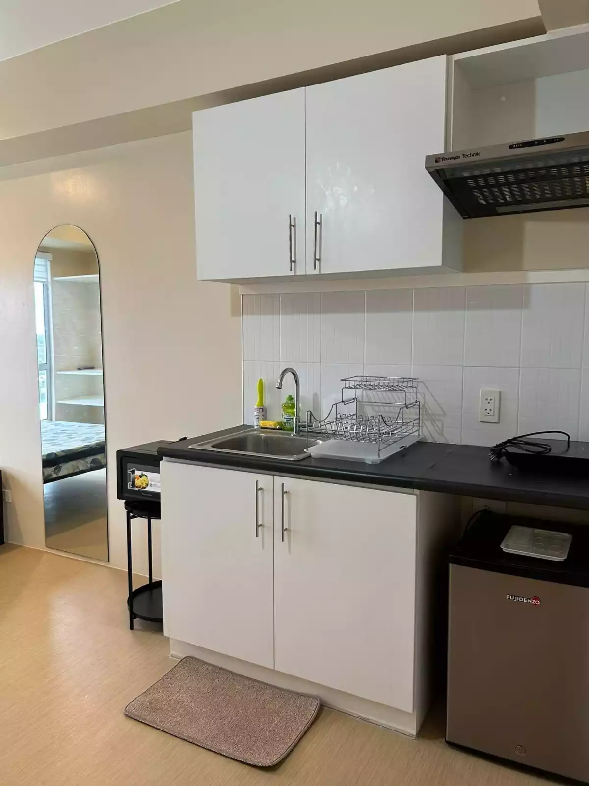 Studio 6th Floor — Studio in Iloilo City, Western Visayas, Philippines — Photo 5
