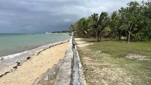 BEACH HOUSE FOR SALE — Beach House / Resort in Medellin, Cebu, Philippines — Photo 3