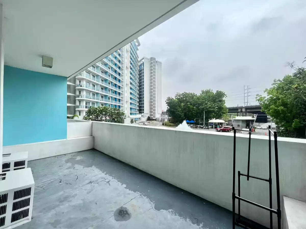 AZURE URBAN RESORT RESIDENCES 2BR FURNISHED UNIT w/ BALCONY FOR RENT — 2 Bedrooms in Azure Urban Residences, West Service Road, Parañaque — Photo 6