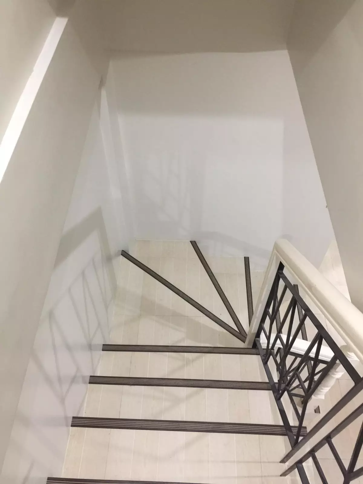 Open photo 13 of 49 — Affordable Townhouse Near MOA, Airport & City of Dreams