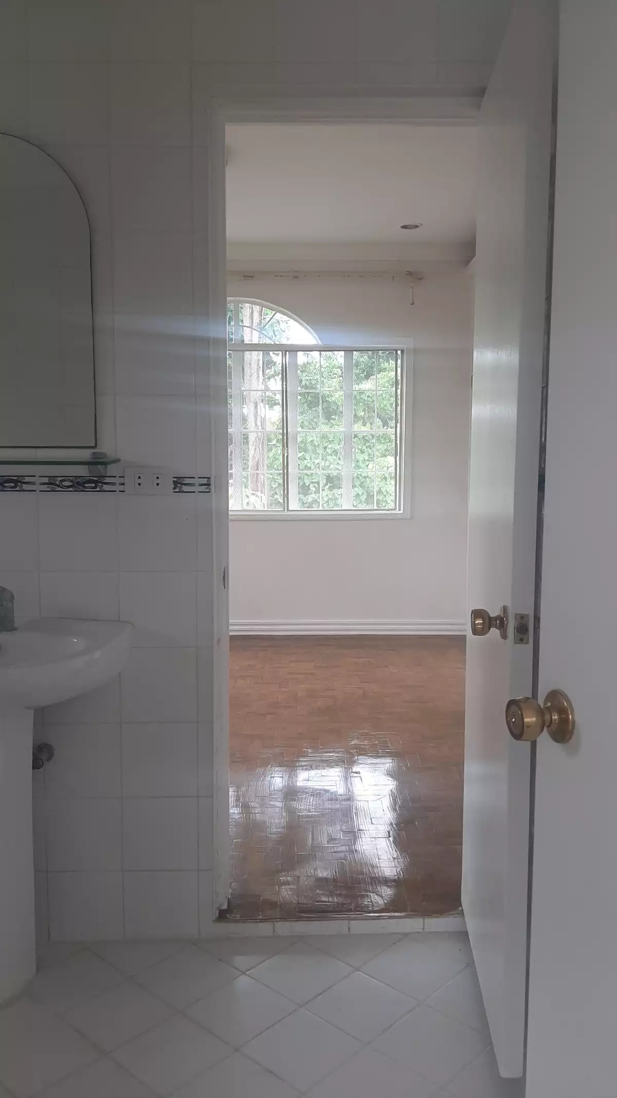 HOUSE & LOT FOR RENTâ€¼ï¸ - photo 6