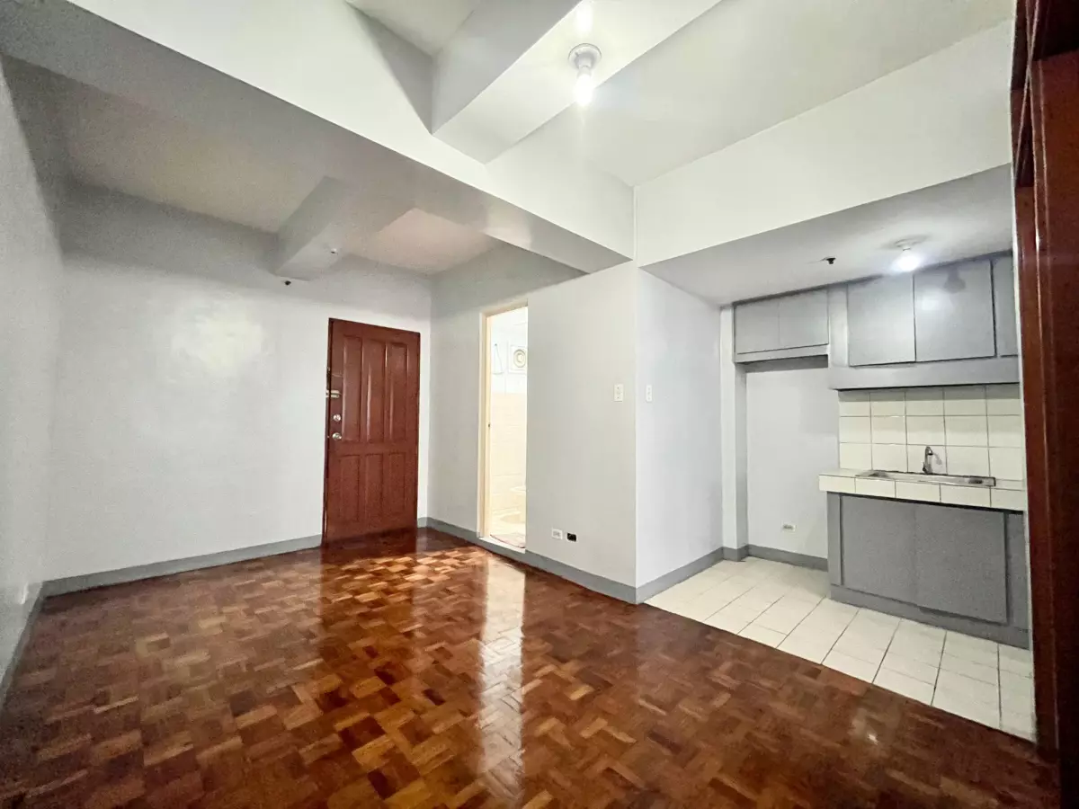 1BR BARE UNIT w/ BALCONY FOR LEASE at Cityland Wack Wack Royal Mansion — 1 Bedroom in Wack Wack Road, Mandaluyong, Metro Manila — Photo 3
