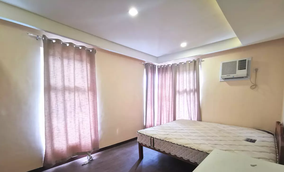 Townhouse for Rent in Mactan - photo 4